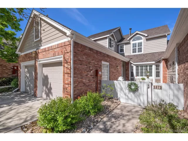 MLS: 6830018 Condo For Sale