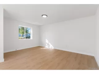 Photo #3: 6831216 Listing