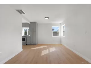 Photo #4: 6831216 Listing