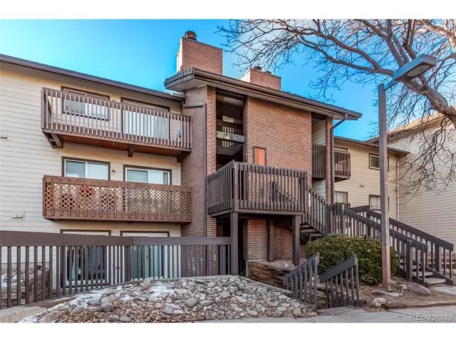 MLS: 6833434 Condo For Sale