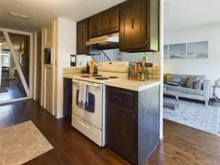 Photo #3: 6834166 Listing