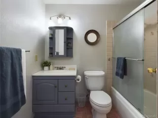 Photo #4: 6834166 Listing