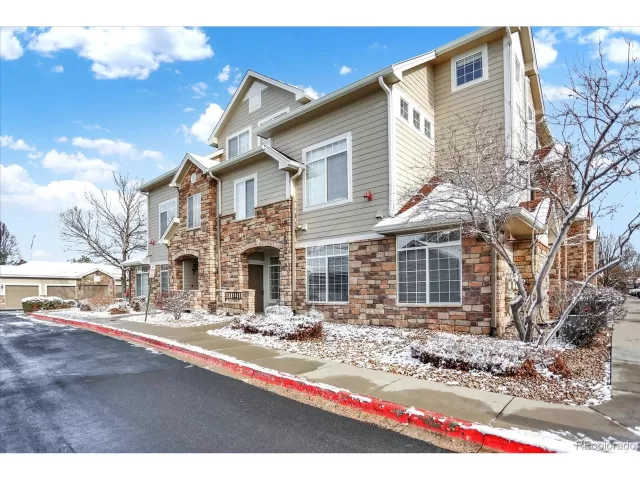 MLS: 6835235 Condo For Sale