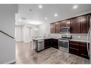 Photo #5: 6835237 Listing