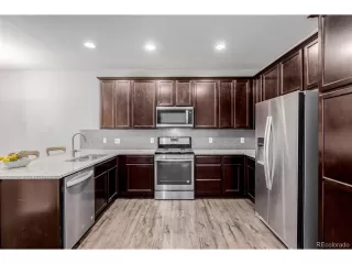 Photo #6: 6835237 Listing