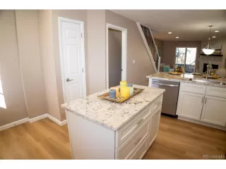 Photo #4: 6837581 Listing 