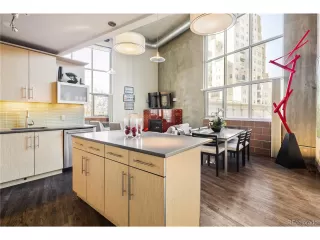 Photo #2: 6840187 Listing