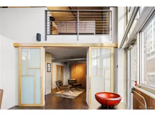 Photo #3: 6840187 Listing