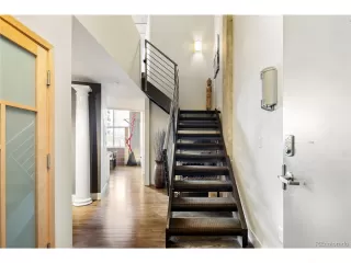 Photo #6: 6840187 Listing