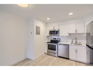 Photo #5: 6840788 Listing