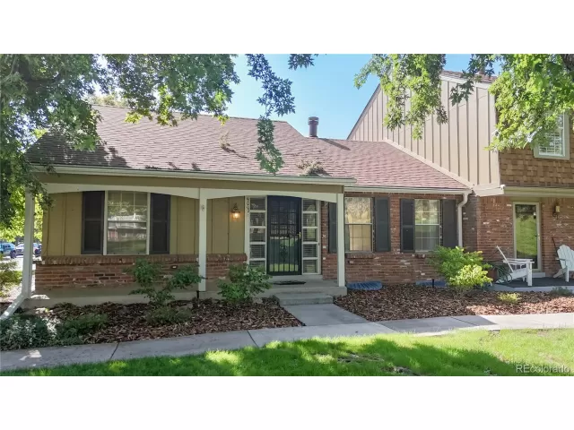 MLS: 6842165 Condo For Sale