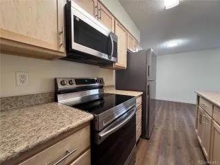 Photo #4: 6842258 Listing