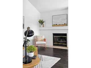 Photo #4: 6842466 Listing