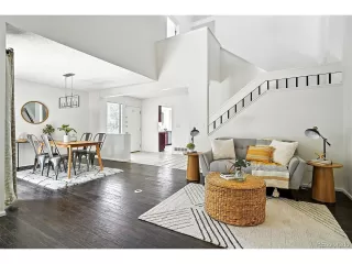 Photo #5: 6842466 Listing