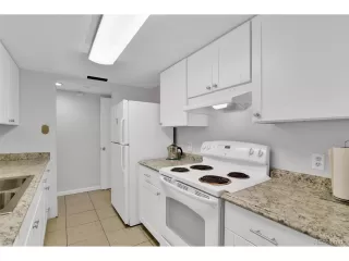 Photo #6: 6843114 Listing