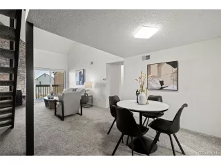 Photo #2: 6845593 Listing 