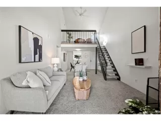 Photo #3: 6845593 Listing 