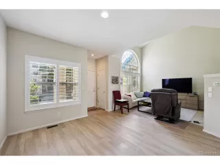 Photo #4: 6851027 Listing 