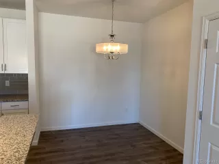 Photo #5: 6851851 Listing