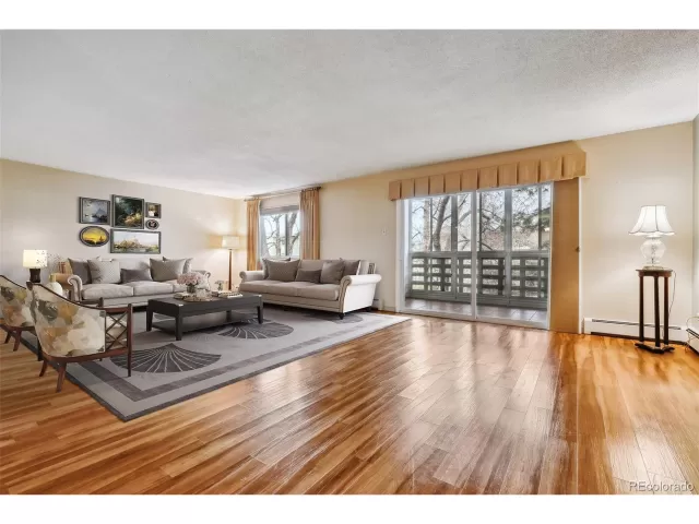 MLS: 6852628 Condo For Sale