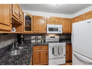 Photo #3: 6852628 Listing