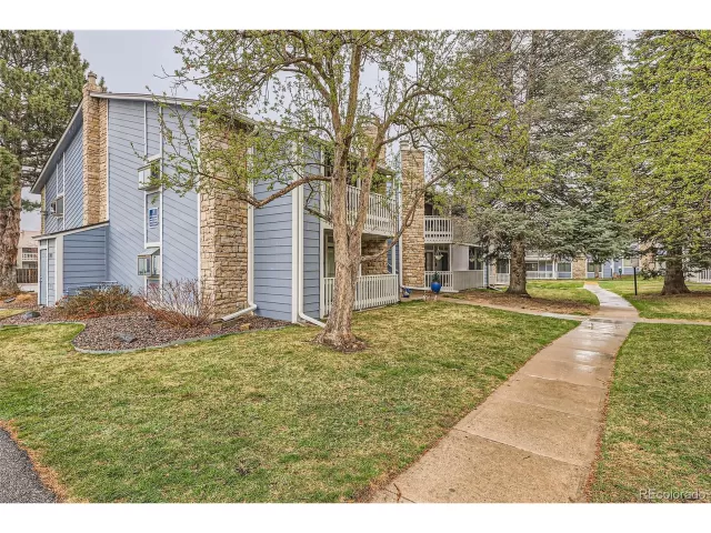 MLS: 6854408 Condo For Sale