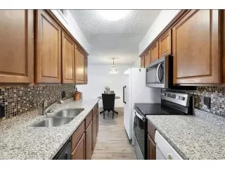 Photo #2: 6855341 Listing