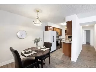 Photo #5: 6855341 Listing