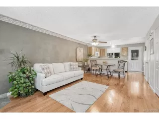 Photo #4: 6856621 Listing