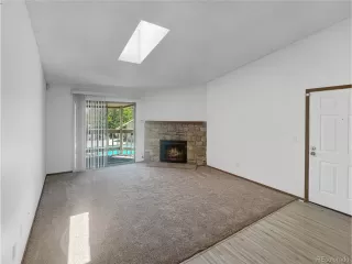 Photo #4: 6859574 Listing