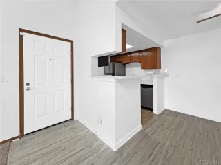 Photo #5: 6859574 Listing