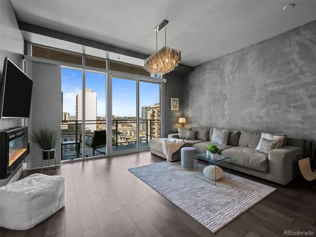 MLS: 6860046 Condo For Sale