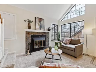 Photo #4: 6864166 Listing