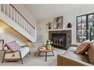 Photo #5: 6864166 Listing