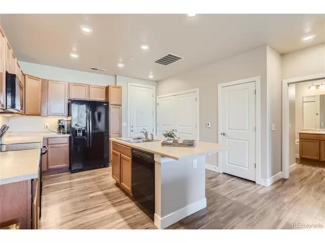 MLS: 6864730 Condo For Sale