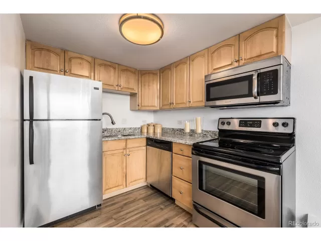 MLS: 6867065 Condo For Sale