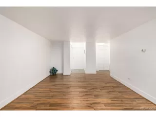 Photo #5: 6867065 Listing