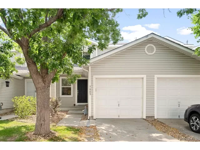 MLS: 6867419 Condo For Sale