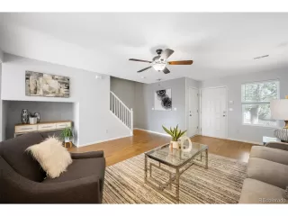 Photo #5: 6867419 Listing