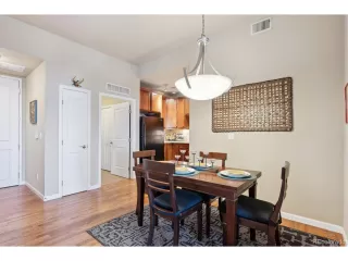 Photo #6: 6867664 Listing