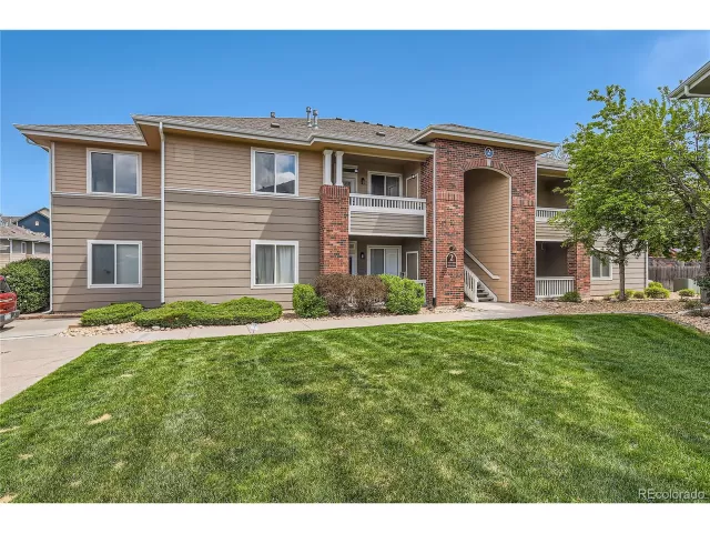 MLS: 6868969 Condo For Sale