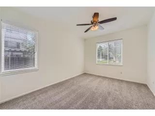 Photo #5: 6868969 Listing