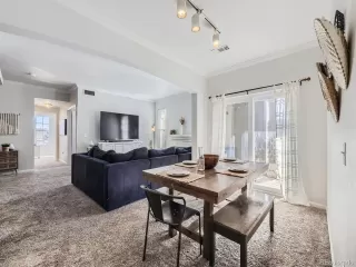 Photo #6: 6871293 Listing 