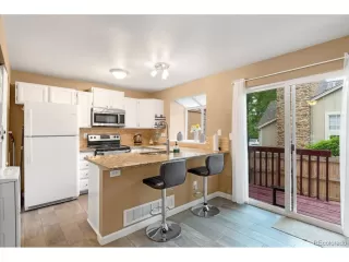 Photo #3: 6871724 Listing
