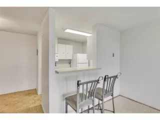 Photo #5: 6874079 Listing