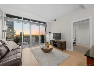 Photo #5: 6874349 Listing 