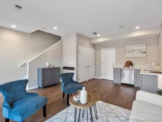 Photo #5: 6875679 Listing