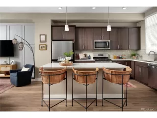 Photo #3: 6879989 Listing