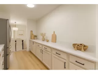 Photo #2: 6881824 Listing 