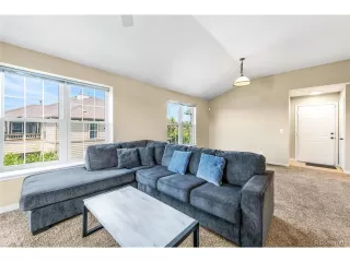 Photo #5: 6889942 Listing 